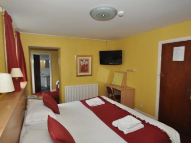 The Port Hotel Portrush Extérieur photo