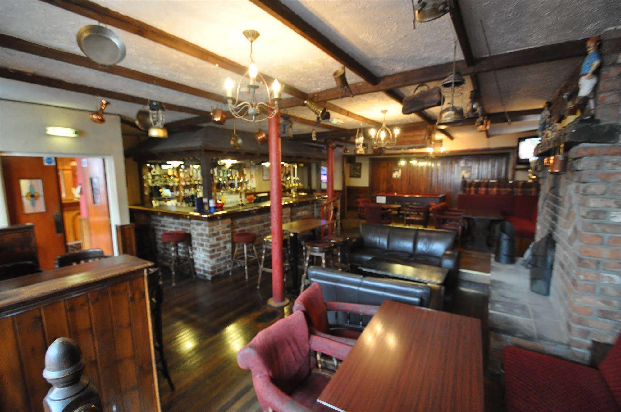 The Port Hotel Portrush Extérieur photo